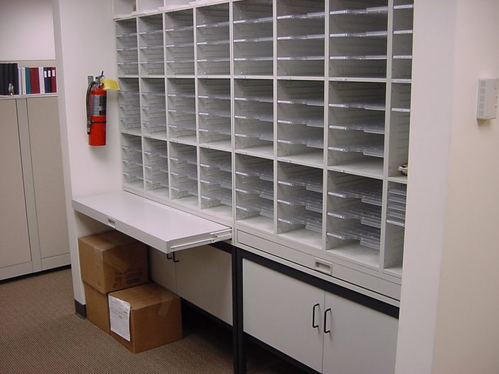 SYSTEMCENTER - Hospital storage systems and shelving