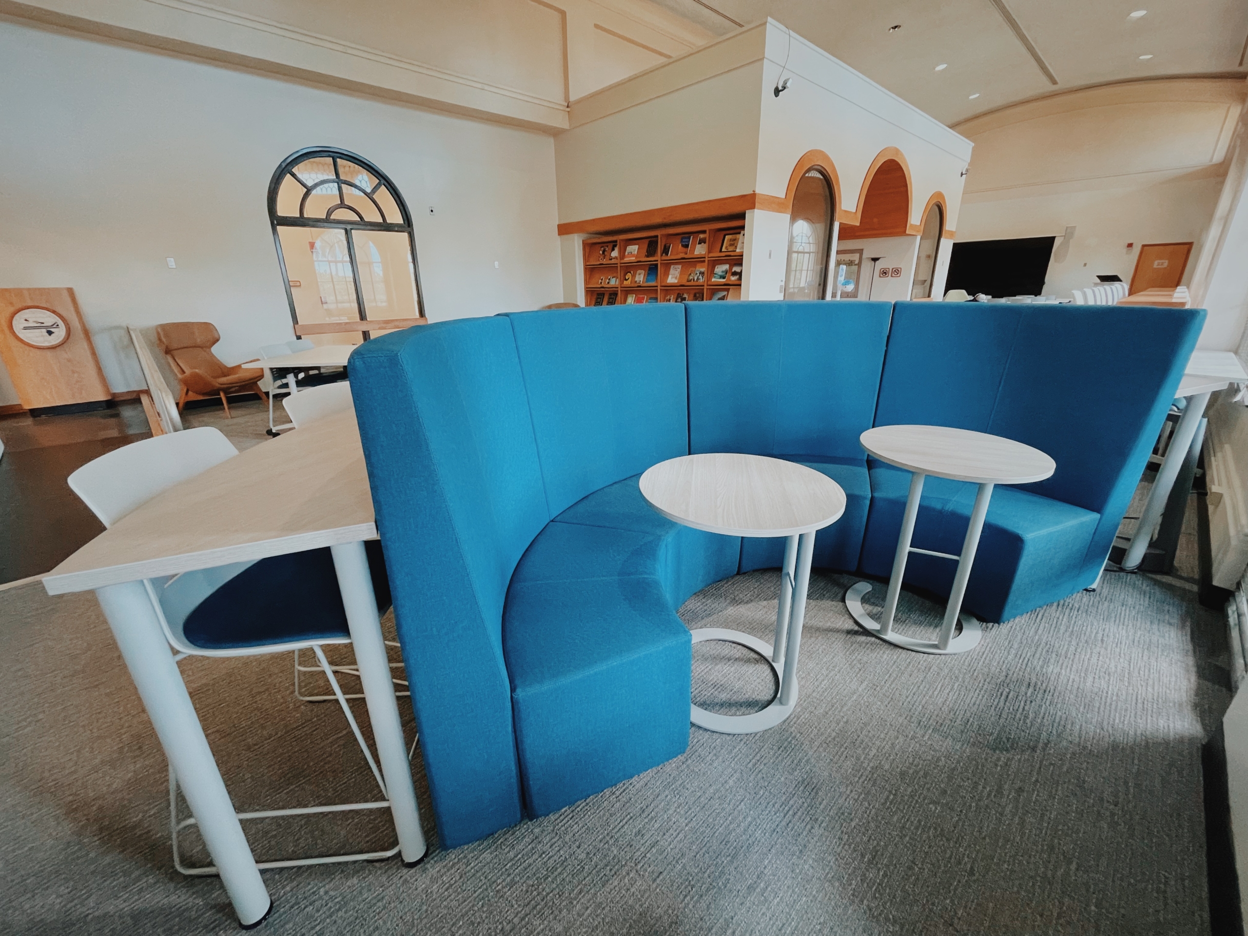 Classroom Collaborative + Lounge Space